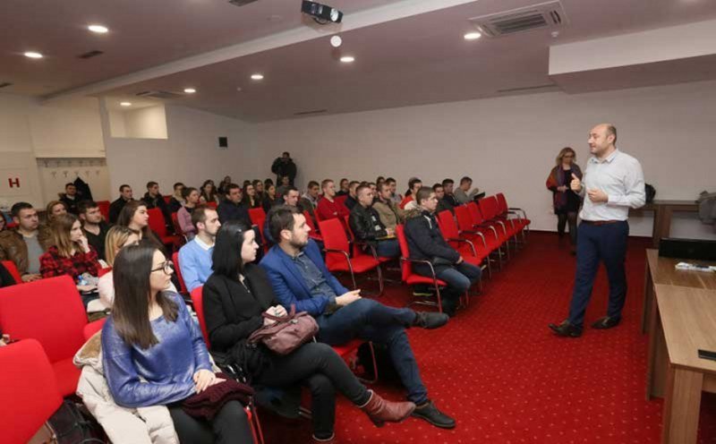 Visoka zarada na brodovima mamac za mlade