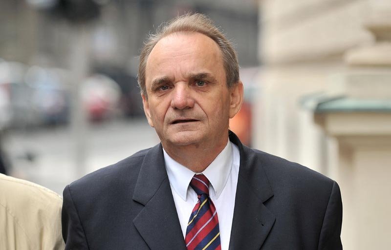Ratni zločinac Glavaš napustio Sabor