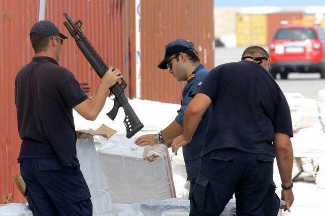 Grčka policija presrela osam sumnjivih paketa
